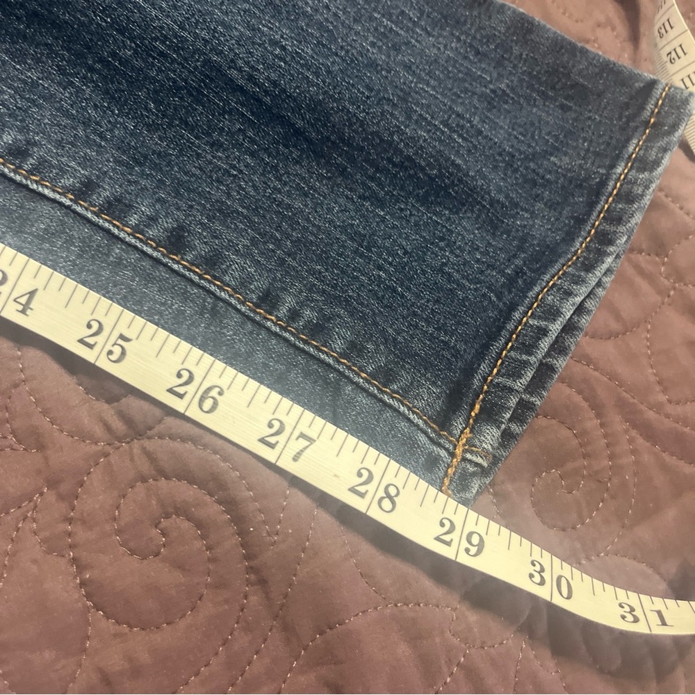 Old Navy Women's Size 14 Blue Curvy Skinny Mid Rise med Distressed Stretch Jean - Picture 6 of 6